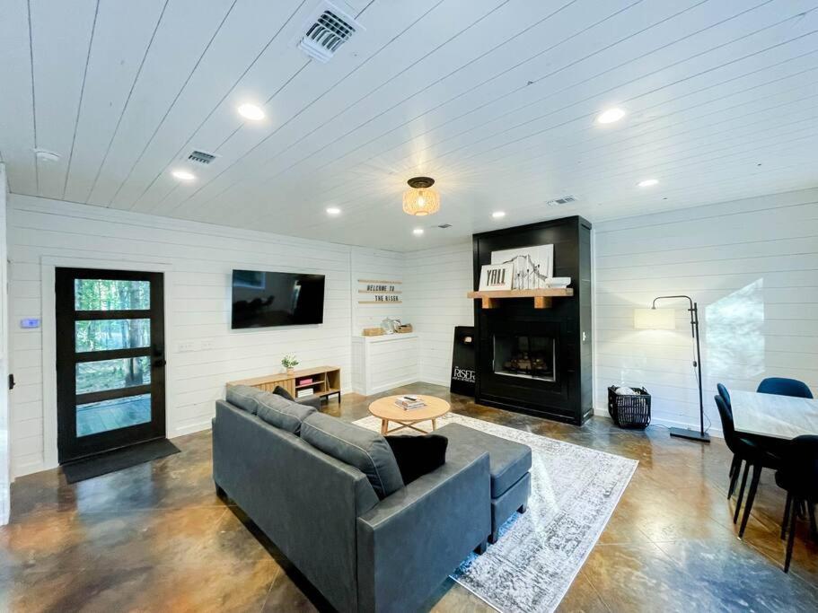 The Riser - Brand New Modern Cabin In ブロークン・ボウ エクステリア 写真