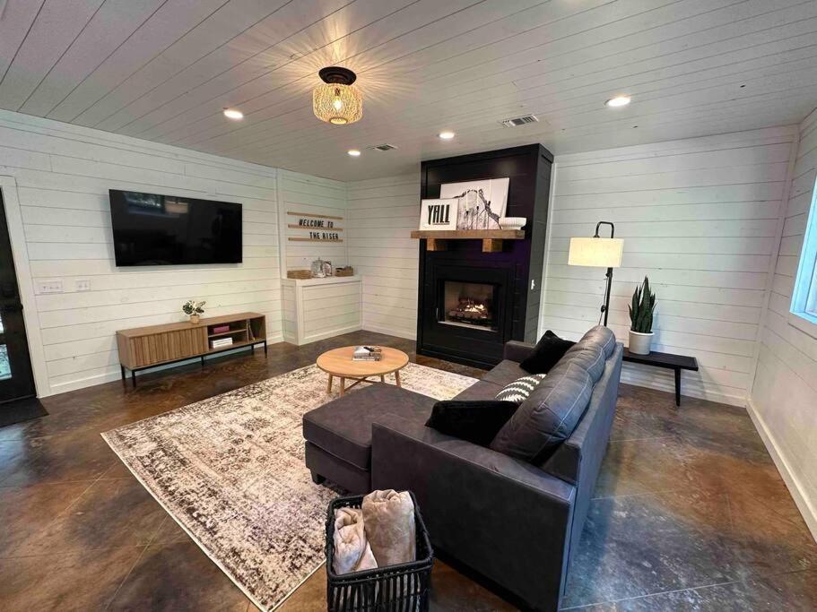 The Riser - Brand New Modern Cabin In ブロークン・ボウ エクステリア 写真